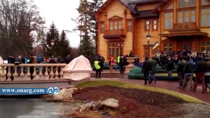 متظاهرون أوكرانيون يسيطرون على مداخل القصر الرئاسى فى غياب التواجد الأمنى