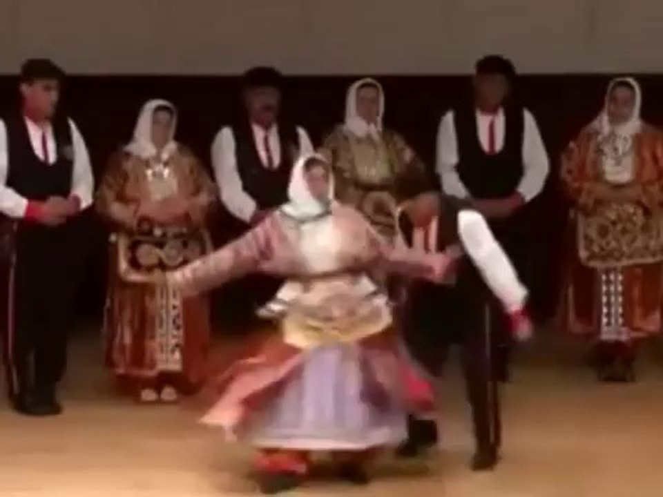 Bastığım yerdir secde ikrârım birdir veche, kadehten doldur üç'le Allah Eyvallah Şahım