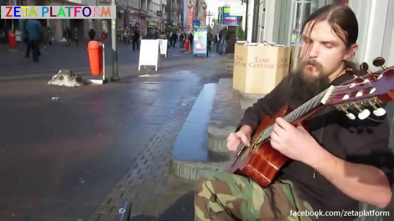 Polonyalı gitaristten inanılmaz sokak performansı..:::zeta platform::::