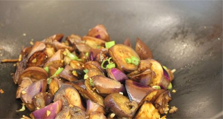 Recette d'Aubergines sautées à la chinoise - 750 Grammes