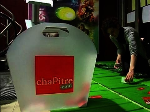 A Evreux, les salariés licenciés de la librairie Chapitre occupent leur magasin - 24/02