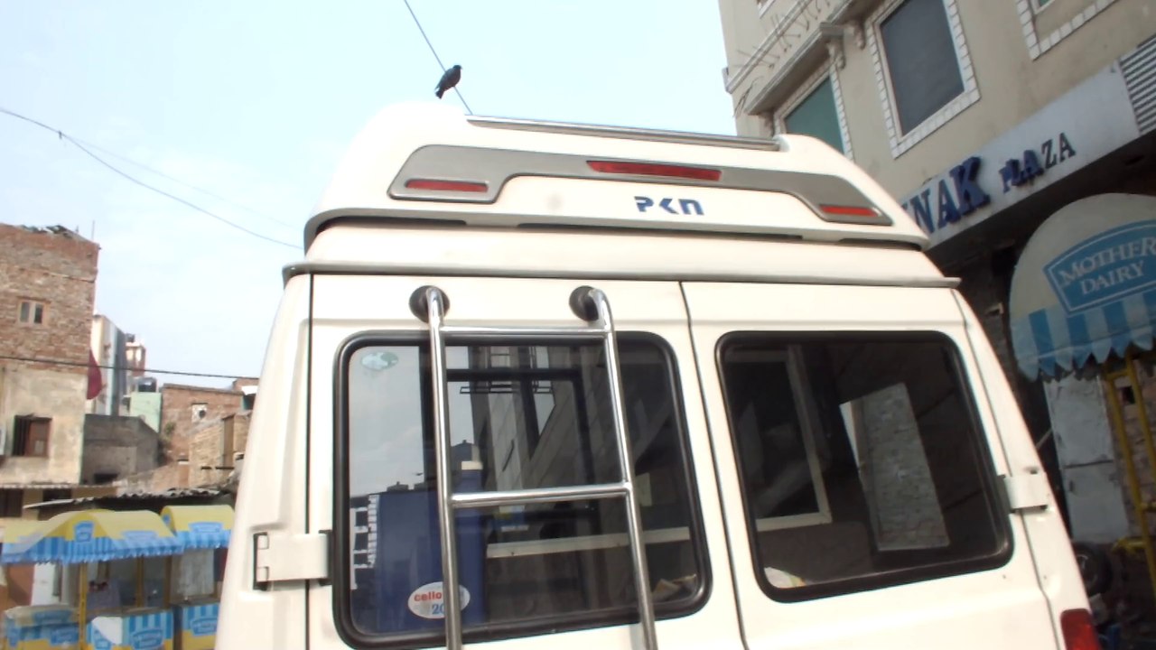 hire tempo traveller delhi car rental delhi