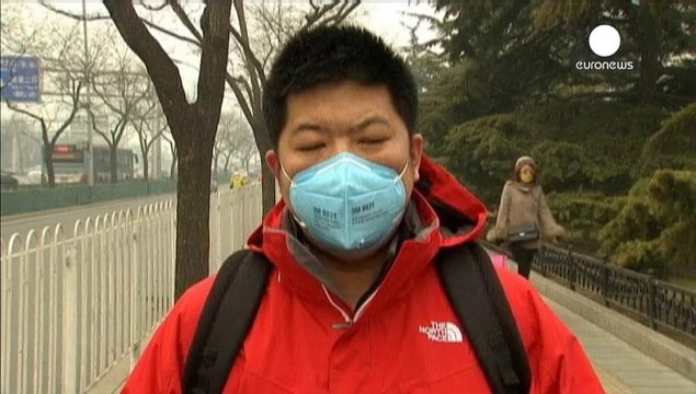 Allarme arancione, cielo grigio. La Cina vicina alla chiusura per smog