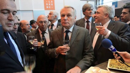 Jean-Marc Ayrault déguste les spécialités de la Drôme