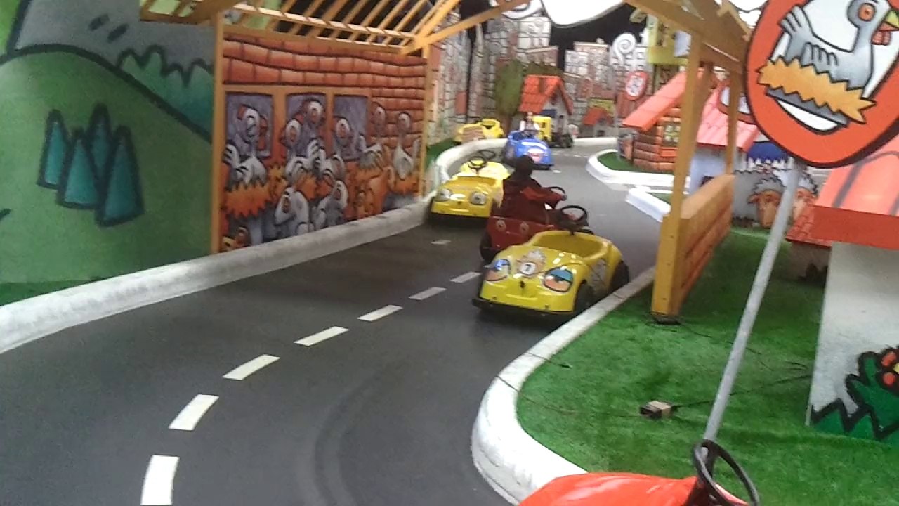 Alexis à la France miniature.mp4