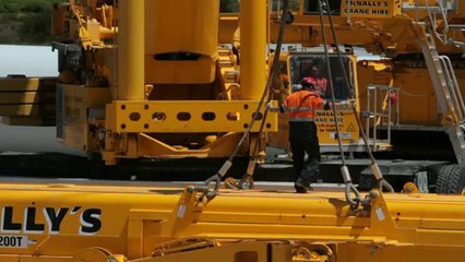 3 MW Vestas V90 turbine "topping out" atop an 80m high tower