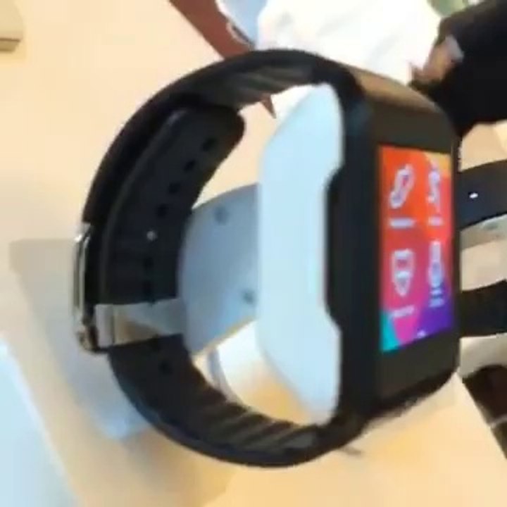 Samsung Galaxy S5 in background