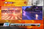 Fuerte lluvia de verano sorprendió esta madrugada a los capitalinos