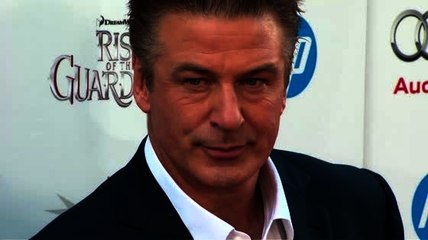 Alec Baldwin dit en avoir fini avec la vie publique