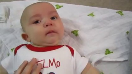 Annesinin Söylediği Şarkıya Duygulanan Bebek