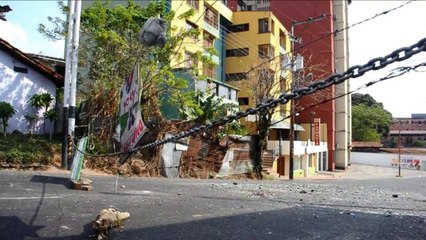 Maduro convoca diálogo