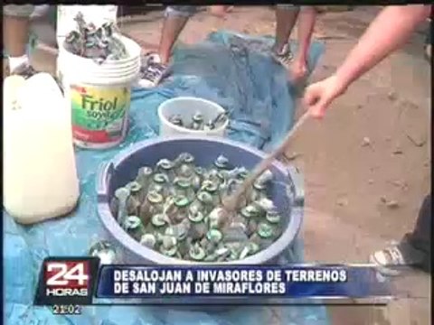 Invasores son desalojados con tanquetas y helicópteros en SJM