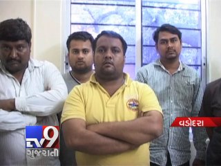 11 held for abetting Merchant's suicide, Vadodara - Tv9 Gujarati