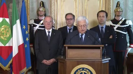 Roma - Donato Marra legge il comunicato delledimissioni di Letta (22.02.14)