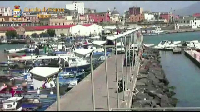 Torre Annunziata (NA) - Contrabbando gasolio, sequestri per 1 milione (24.02.14)