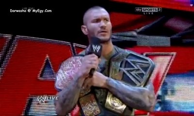فيديو عرض الرو مترجم 25/2/2014 الجزء الاول {{ wwe24h.net }}