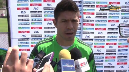 Oribe Peralta busca convencer al 'Piojo' Herrera