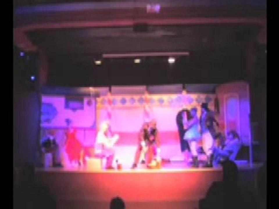 New show from our animation Team - Bambalina del circo - Riu Hotels & Resorts