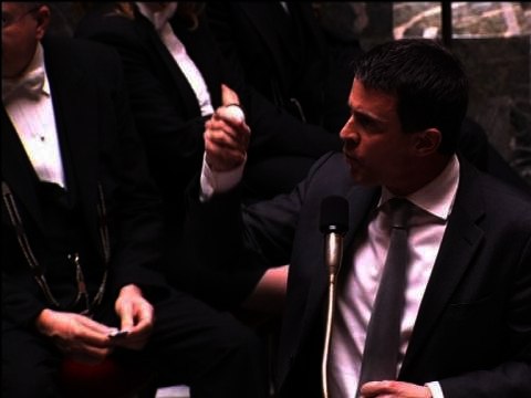 Manuel Valls: M. Goasguen, vous en venez, vous, de l’extrême droite - 25/02