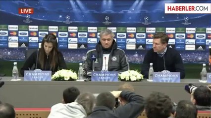 Mourinho Basın Mensubuna Çattı: Utanmanız Gerek