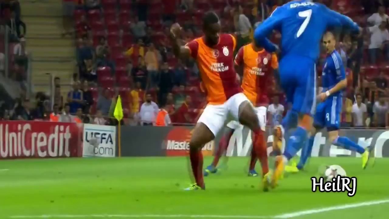 Cristiano Ronaldo ● Amazing Skills Show ● 2013-2014   HD
