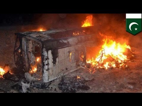 Pakistan bus blast: 22 Shi'ite pilgrims killed