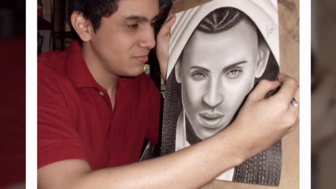 ARCANGELL , PINTURA EN CARBONCILLO , CANTANTE DE REGGAETON ESTADOUNIDENSE