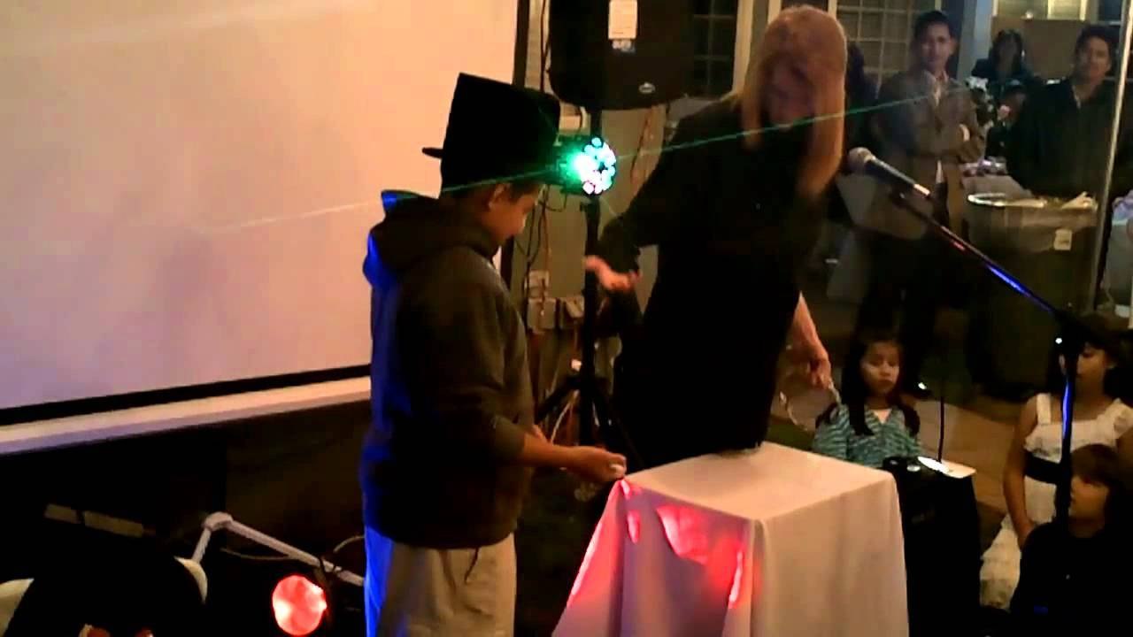 My Linking Ring Routine LIVE Magic Show