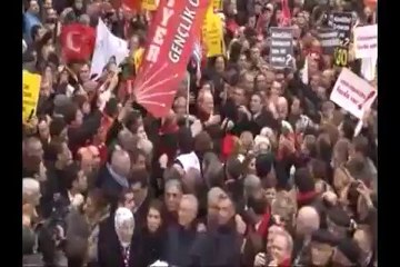 CHP'lilerden Taksim'de protesto