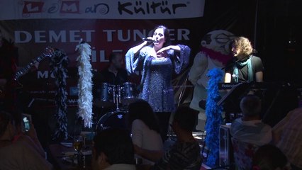 Demet Tuncer İzmir Bornova Leman Kültür