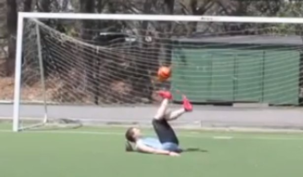 Super talented Girl - football freestyle