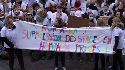 Lille : manifestation des élèves infirmiers