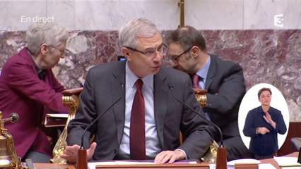 Le président de l'Assemblée "déplore" des comportements indignes chez les députés