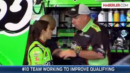 Nascar Pilotu Danica Patrick, Twitter'da 1 Milyon'a Ulaştı