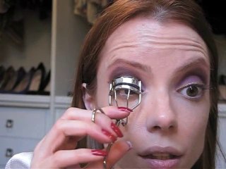 Julia Petit Passo a Passo Maquiagem Roxa