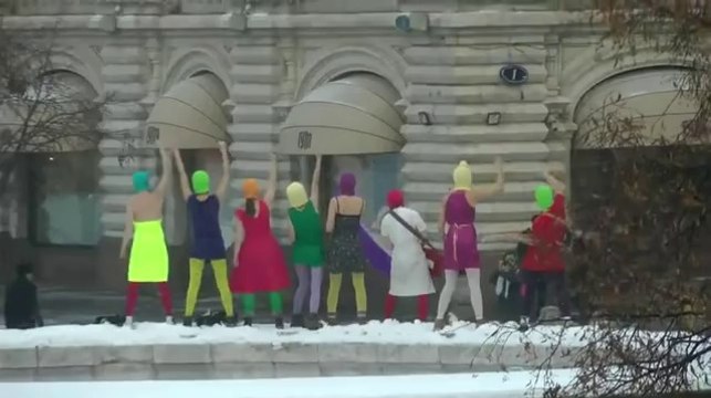 Punk Rockers Riot на Красной площади Путин зассал