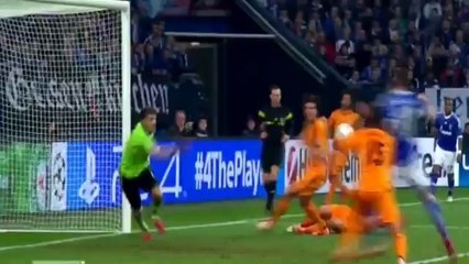 ▶ Iker Casillas -
