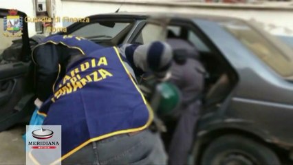 Forze dell'ordine al Pigneto, perquisizioni e sequestri per smantellare il "bazar del falso"