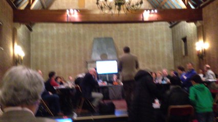 Le ton monte au conseil communal de Molenbeek entre Ahmed El Khannouss et un citoyen