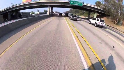Kawasaki ZX-6R 636 High Speed freeway Run (Go Pro Hero 2)