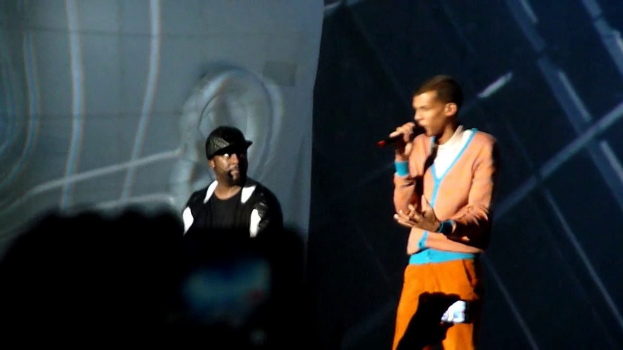 Will.I.Am & Stromae : #WillPower Tour - Bercy, Paris : Alors On Danse (avec Stromae)
