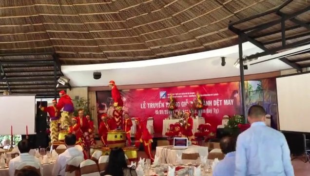 cho thuê đội biểu diễn trống hội 0902.687898 đội múa lân sư rồng