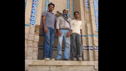 Tour to Uch Sharif   (shrines) by Geographers, May 2011.