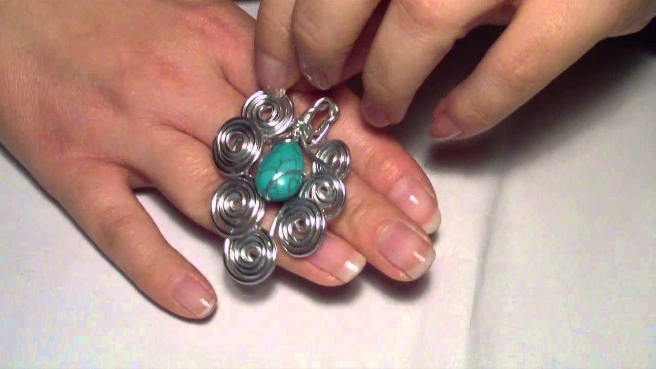 Creazioni: chiavi wire, orecchini brick stitch, orecchini minerva, ciondolo astrea, bracciale wire