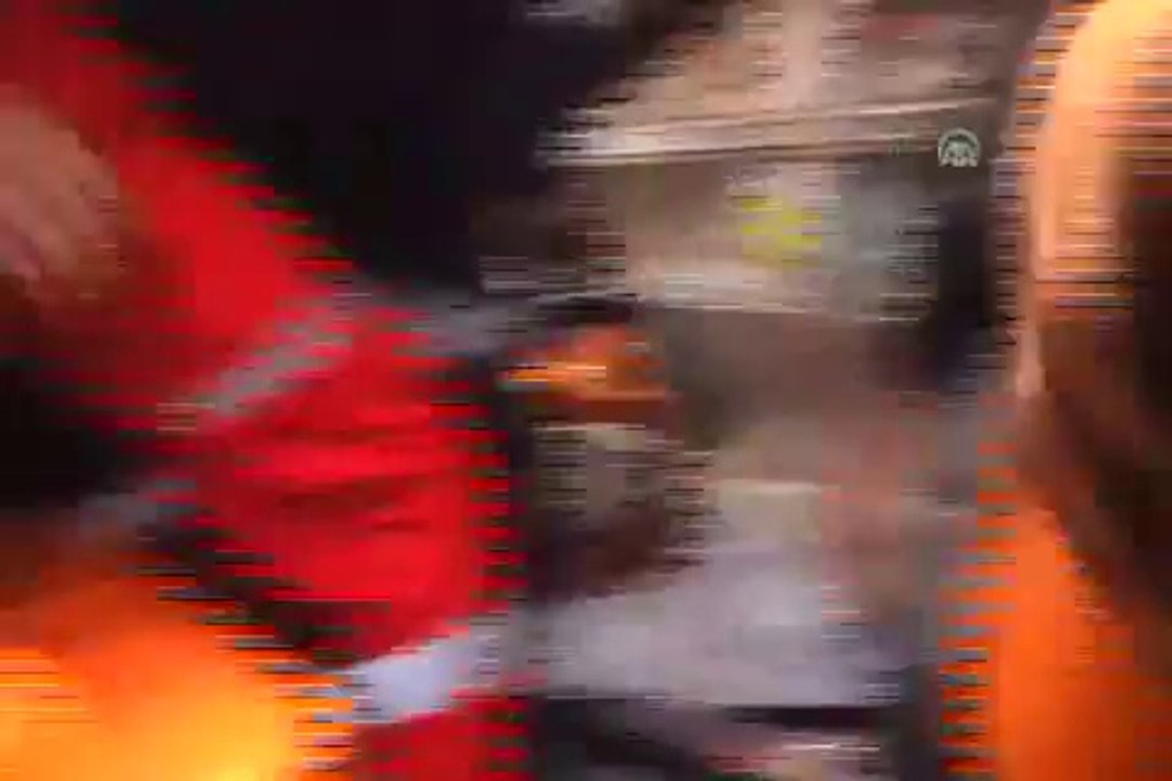 İnsanlar içindeyken evlerini yıktılar