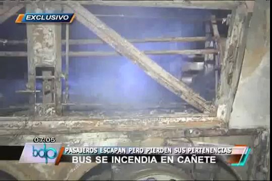 Bus interprovincial repleto de pasajeros se incendió en la Panamericana Sur (2/2)