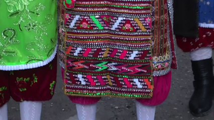 Bulgariens unbekannte Minderheit: Pomaken feiern Winter-Hochzeit