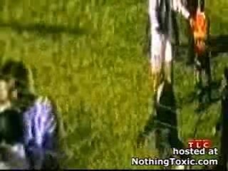 un arbitre qui ne se laisse pas faire...