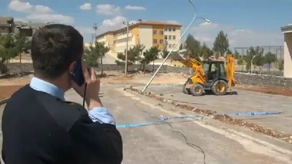 ŞANLIURFA DA 3 İŞÇİ ELEKTRİK AKIMINA KAPILDI AĞIR YARALI