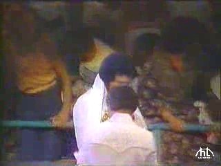 ELVIS - 1977 - Love Me